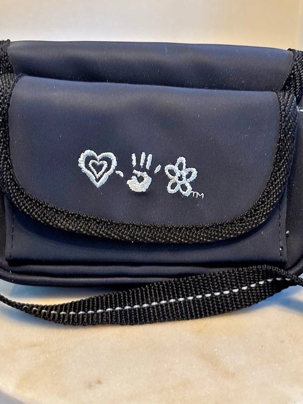 Mudd Crossbody Organizer Bag in Black & Blue